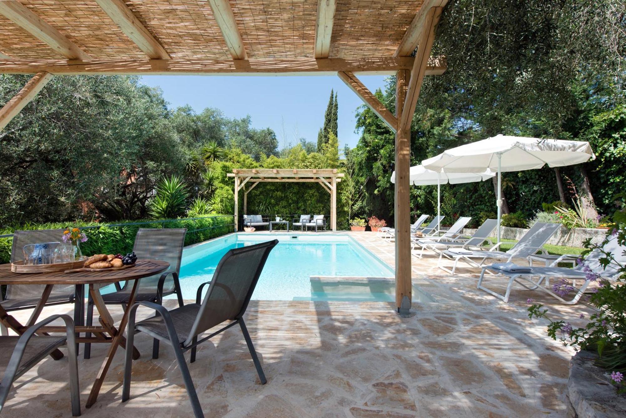 Apleton Villa *